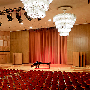 Das Foto zeigt den Kammermusiksaal des Gewandhauses, den sogenannten Mendelssohn-Saal.