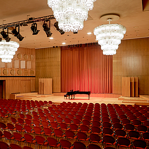 Das Foto zeigt den Kammermusiksaal des Gewandhauses, den sogenannten Mendelssohn-Saal.